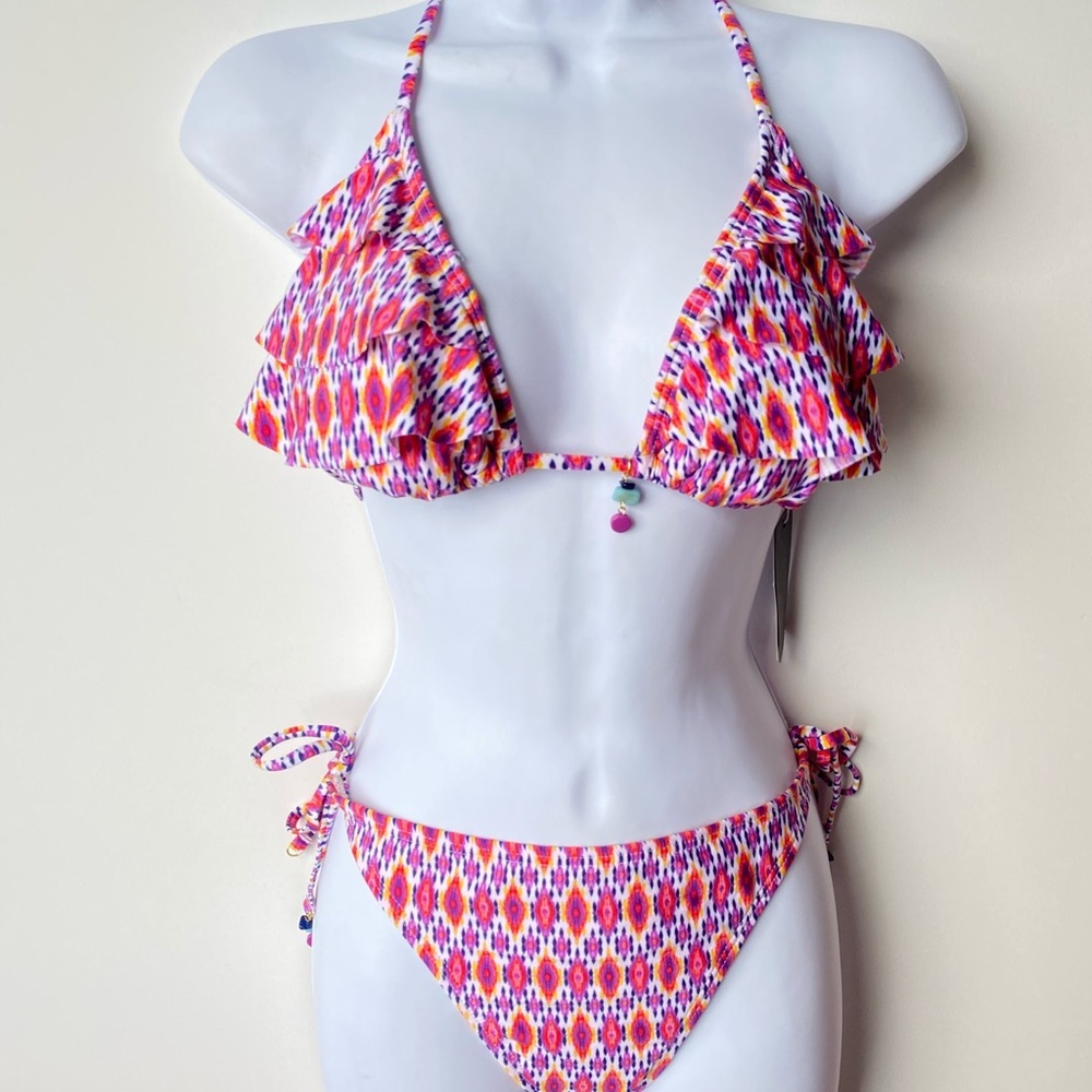 Kenneth Cole Reaction Ruffled Bikini, Size‎ L, NWT